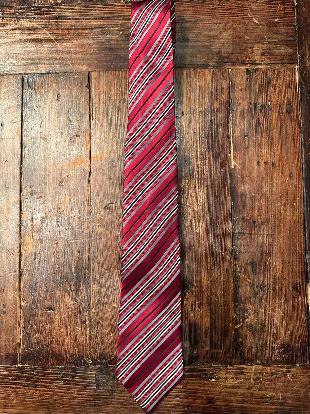 Geoffrey Beene Men's Red Striped Tie - Versatile Formal Accessory